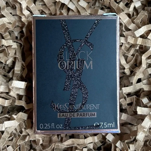 Yves Saint Laurent
Black Opium EDP Mini Splash - Picture 2 of 11